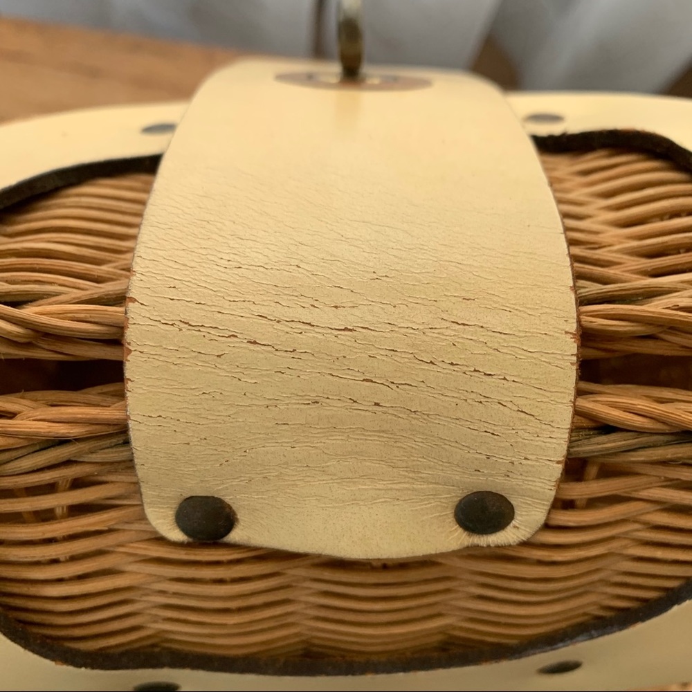 Sold🎈Vintage Wicker Basket Purse Leather Trim - Picture 5 of 10
